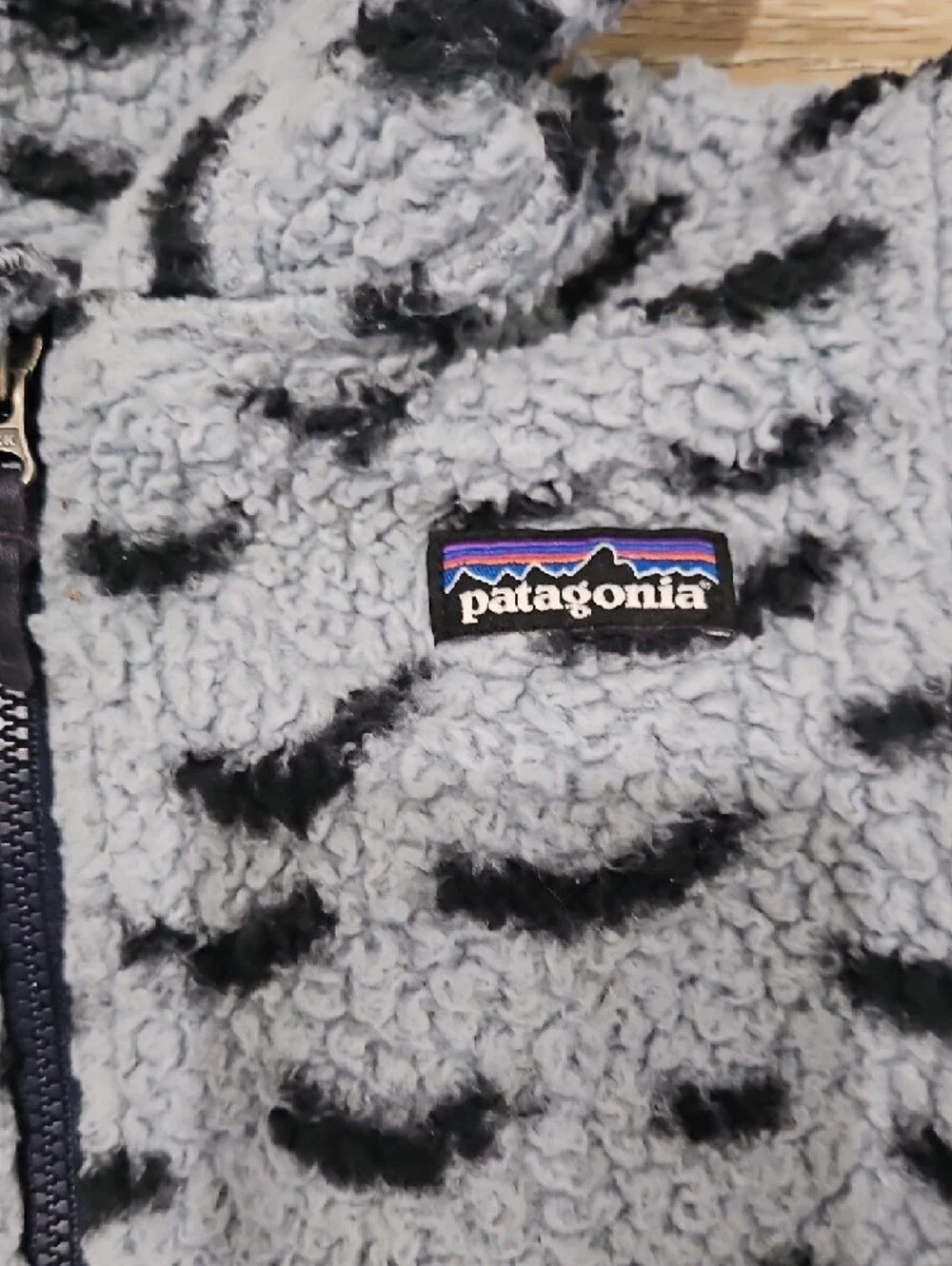Patagonia Kids Gray Blue Fuzzy Zip Hoodie with Black Spot Pattern And Ears 3t